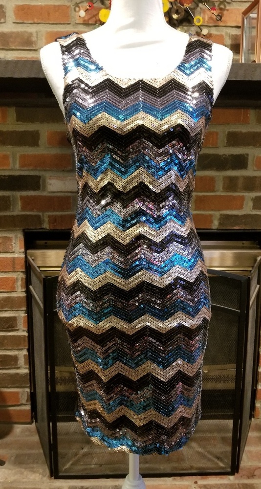 La Reyna Sequined Black Party Dress